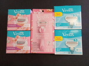 WOMEN'S VENUS COMFORTGLIDER RAZOR HANDLE KIT WHITE TEA SCENTED AND 26 CARTRIDGES